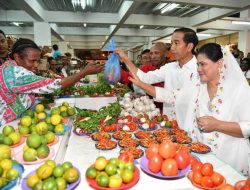 Mamberamo Raya, Papua, berlangsung dengan penuh semangat dan kegembiraan Raya Diwarnai Peresmian Pasar Mama-Mama Papua